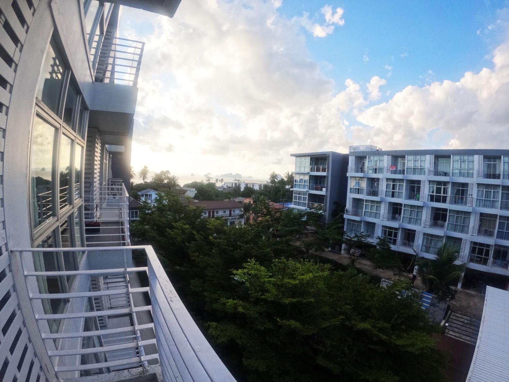 Apartamento de 50 m² en Playa Klong Muang, con 1 habitación Exterior foto